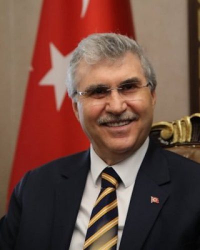 Sakarya Büyükşehir Belediye Başkanı Ekrem Yüce kimdir?