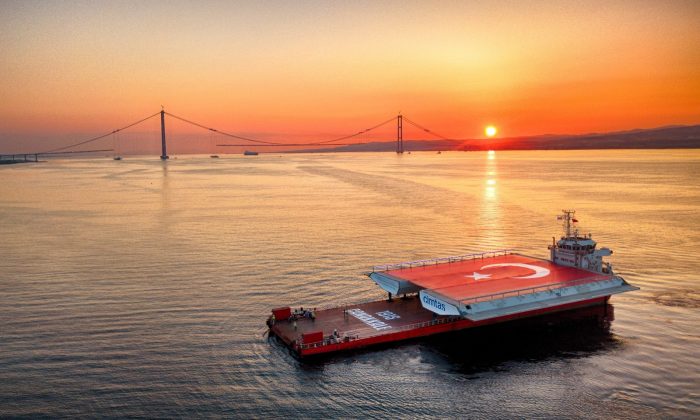 1915 Çanakkale Köprüsü’nün son tabliye bloğu geldi