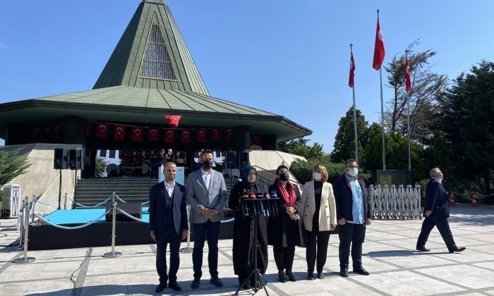 AK Parti, Merhum Başbakan Adnan Menderes’i kabri başında ve 81 ilde andı