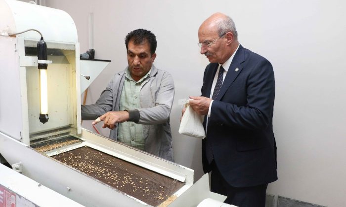 ATO Başkanı Baran, Tarla Bitkileri Merkez Araştırma Enstitüsü Müdürlüğünü ziyaret etti