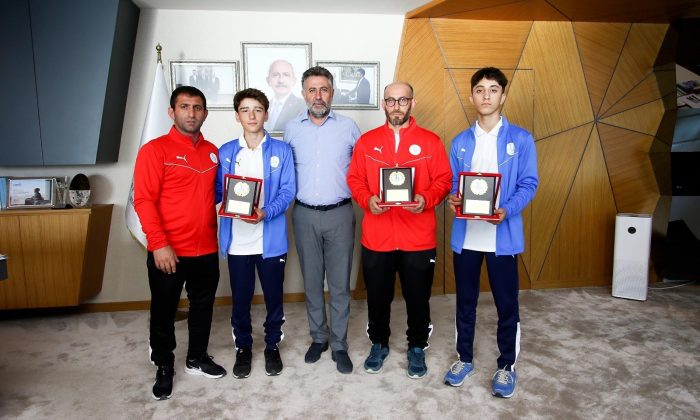 Avrupa 3’üncüsü olan milli güreşçi Miraç’ın hedefi dünya şampiyonasında derece