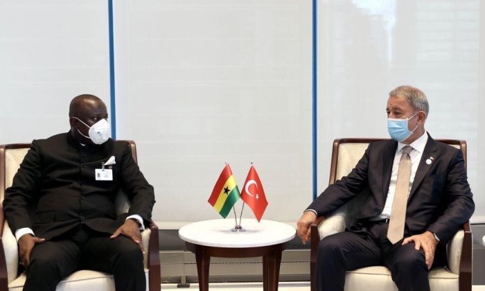 Bakan Akar, New York’ta Ganalı mevkidaşı Nitiwul ile görüştü