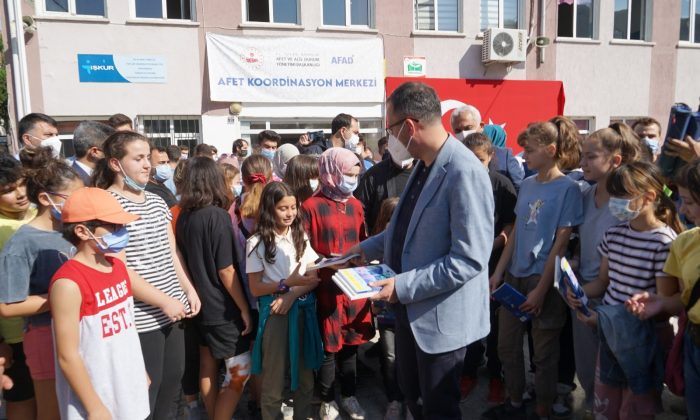 Bakan Kasapoğlu: “Afet bölgesinde yıkılan tesisleri en kısa sürede yeniden kazandıracağız”