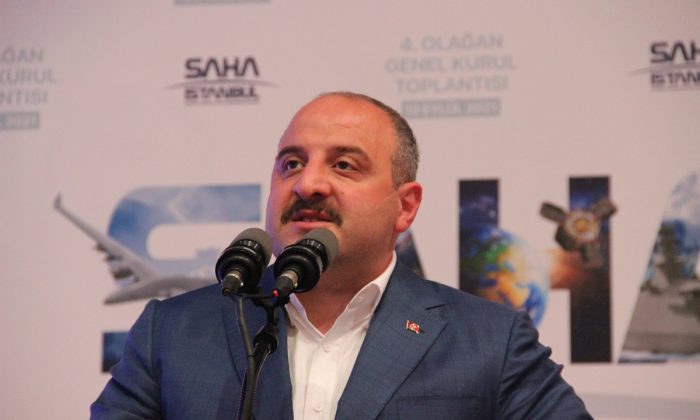 Bakan Varank’tan CHP’ye tepki: “Madem Yunanistan’ın tezlerini savunuyorsunuz gidin Yunanistan’da siyaset yapın”