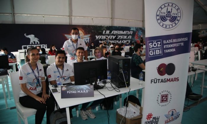 Başkan Şerifoğulları’nın destek verdiği öğrenciler finalde