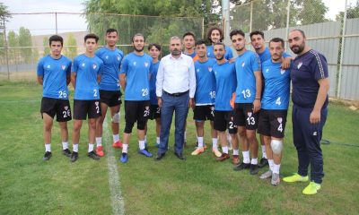 Bir dönem tribünlerden desteklediği takımını şimdi başkan olarak yaşatmaya çalışıyor