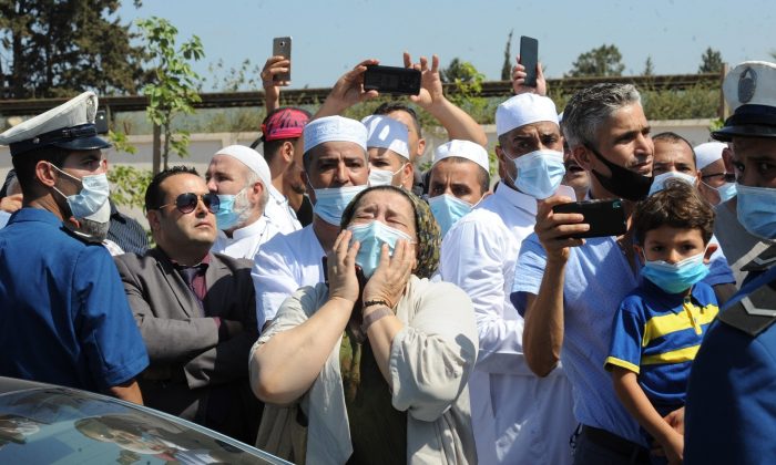 Cezayir’in eski Cumhurbaşkanı Bouteflika son yolculuğuna uğurlandı