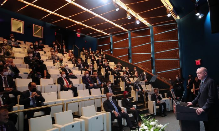 Cumhurbaşkanı Erdoğan: “İster DEAŞ, ister PKK, ister FETÖ olsun, bizim terör örgütlerine kaptıracak tek bir gencimiz, tek bir evladımız yoktur”