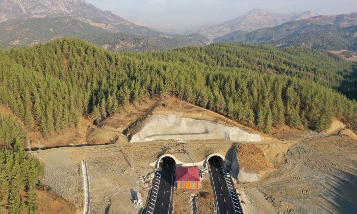 Edebiyat Yolu’ndan günde 23 bin araç geçiyor