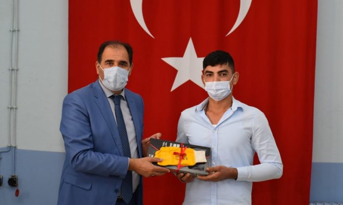 Erzincan’da yılın ahileri Mesleki Eğitim Merkezi öğrencileriyle Kariyer etkinliğinde buluştu