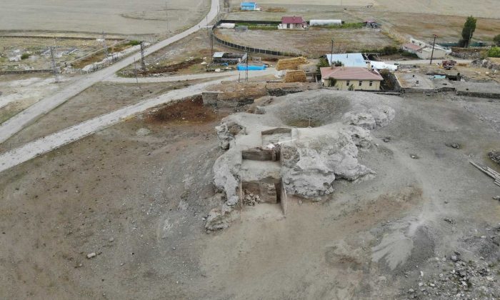Erzurum’un tarihine ışık tutan 6 bin yıllık höyükte kalıntılara rastlandı