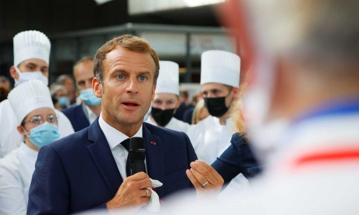 Fransa Cumhurbaşkanı Macron’a “yumurtalı” saldırı