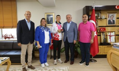 İki altın madalyalı şampiyon, Başkan Aygün’e konuk oldu