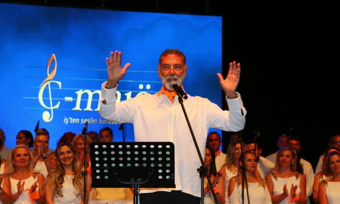 İş’ten Sesler Korosu, Bodrum’un yaralarını sarmak için muhteşem bir konser verdi