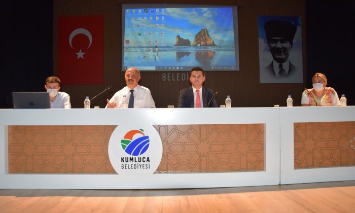 Kumluca Kaymakamı Kolsuz: “Korona belirtisi olan çocukları saklamayın ve okula göndermeyin”