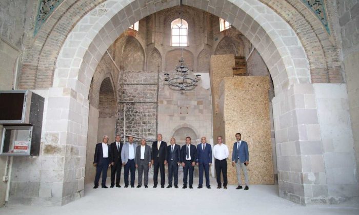 Milletvekili Kahtalı, restorasyon çalışmaları süren camiyi ziyaret etti