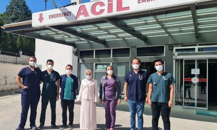 Selendi Devlet Hastanesine atanan doktorlar göreve başladı