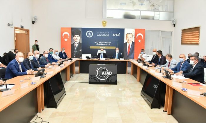 Vali Dağlı: “Vatandaşlarımız eğitimler alarak AFAD gönüllüsü olabilir”