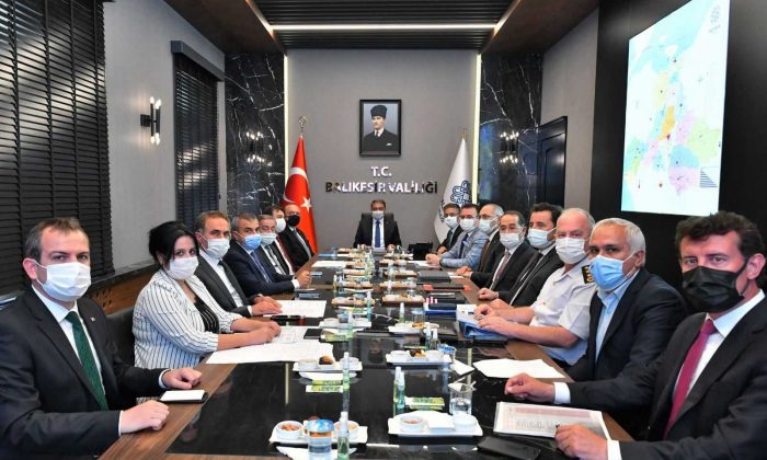 Valilikte üniversitelerde güvenlik toplantısı