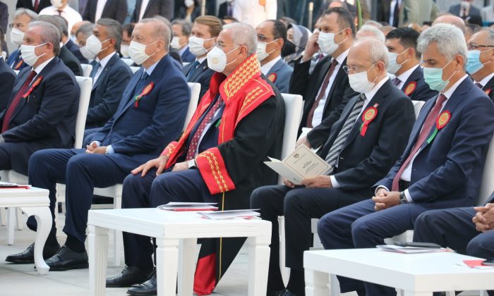 Yargıtay Başkanı Akarca: “Anayasa, hukuk kültürümüzün mayası olmalıdır”