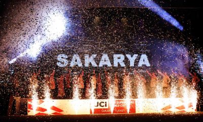 30 ülkeden 250 sporcu ter dökecek: Açılış seremonisi nefes kesti