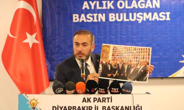 AK Parti Diyarbakır İl Başkanı Aydın ’Hafıza Odası’ sergisine tepki gösterdi