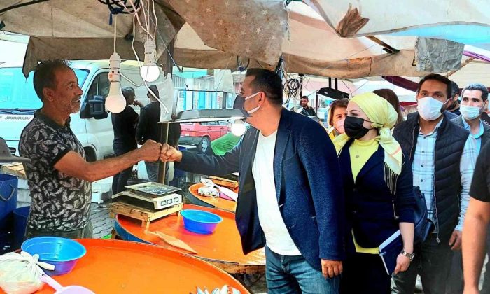 AK Parti Edremit’te yüreklere dokunuyor