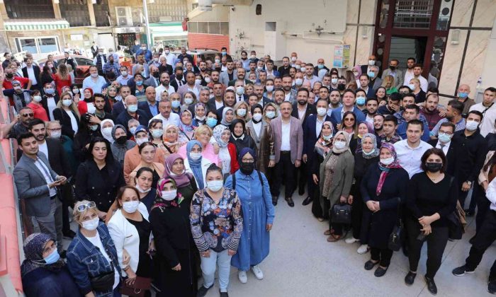 AK Parti karınca modeli saha çalışmasını sürdürüyor: Bu kez durak Buca