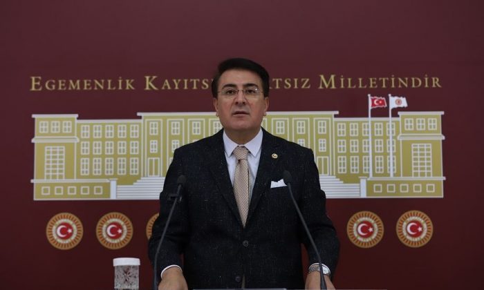 Aydemir: ‘Şehitlerini unutan, bu milletin parçası değildir’