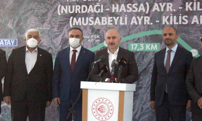Bakan Karaismailoğlu’dan Kilis-Akbez karayolu şantiyesine ziyaret