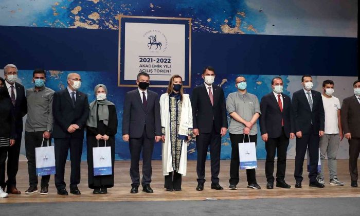 Bakan Pakdemirli: “Elektrikli traktör ile yüzde 80-90 yakıt tasarrufu sağlanacak”