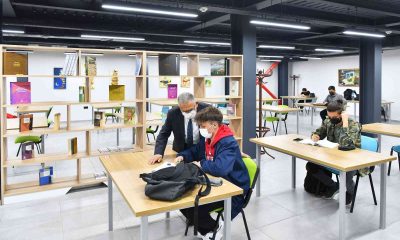 Başkan Büyükkılıç kütüphanede gençlerle buluştu