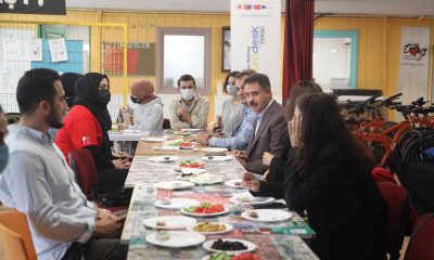 Başkan Deveci üniversiteli gençlerle buluştu