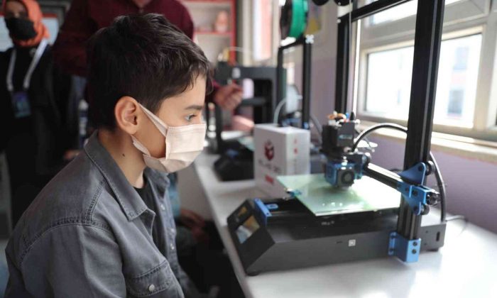 Başkan Gökhan Yüksel Bilim Ve Robot Şenliği’ne katıldı