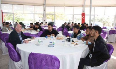 Başkan Öndeş üniversite öğrencileri ile yemekte buluştu