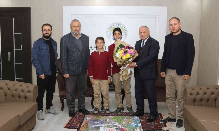 Başkan Öztürk’ten üretken gençlere destek sözü