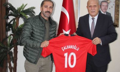 Başkan Pekmezci’ye 10 numaralı forma