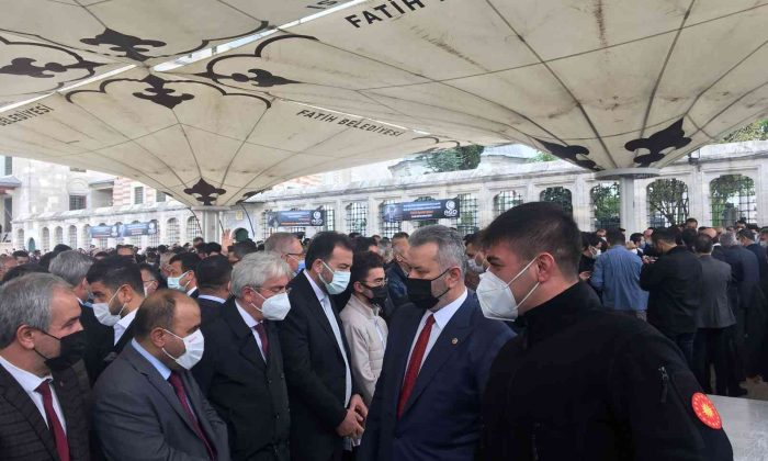 Baykar Yönetim Kurulu Başkanı Özdemir Bayraktar, son yolculuğuna uğurlandı