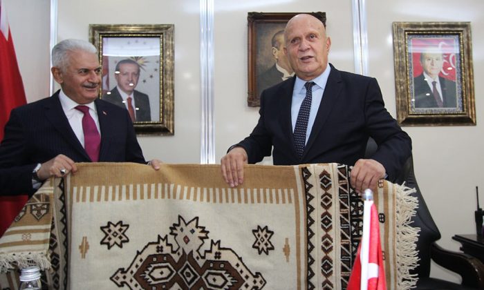 Binali Yıldırım’dan Başkan Pekmezci’ye ziyaret