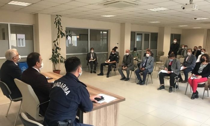 Burhaniye’de muhtarlar toplantısı