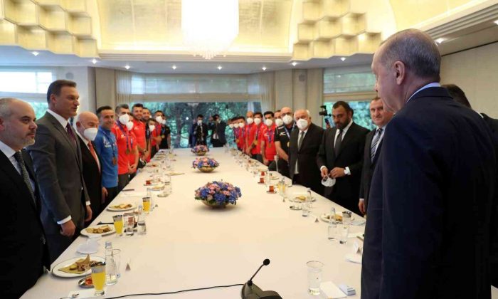 Cumhurbaşkanı Erdoğan, Ampute Futbol Milli Takımı’nı kabulü etti