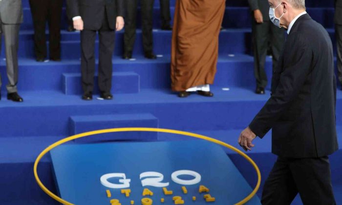 Cumhurbaşkanı Erdoğan, G20 Liderler Zirvesi’nde aile fotoğrafı çekimine katıldı