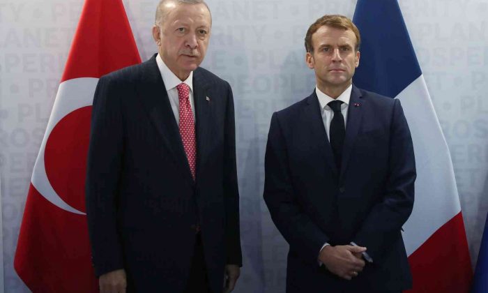 Cumhurbaşkanı Erdoğan, Macron ile görüştü