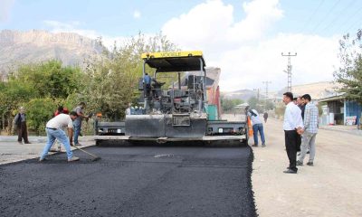 Derecik ilçesi sıcak asfalta kavuştu