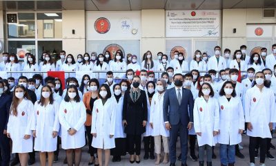 DEÜ’lü veterinerler beyaz önlüklerini giydi