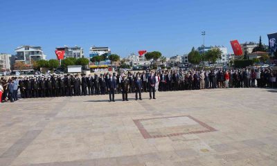 Didim’de 29 Ekim kutlamaları çelenk sunumu ile başladı