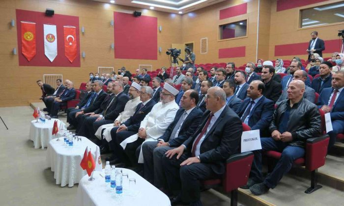 Diyanet İşleri Başkanı Erbaş: “Serahsi deyince Kırgızistan akla geliyor, Bişkek’te yaptığımız Serahsi Camii’ne bu ismin verilmesi boşuna değil” dedi