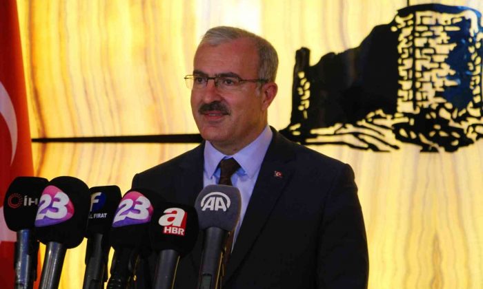 Elazığ’a atanan Vali Toraman görevine başladı