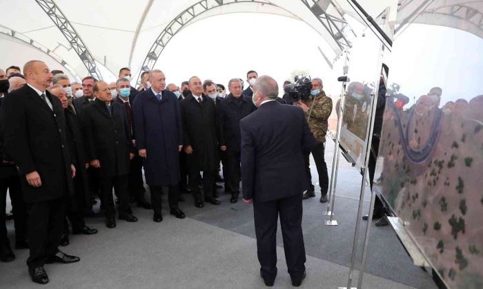 Erdoğan ve Aliyev, Karabağ’da kara yollarının temel atma törenine katıldı