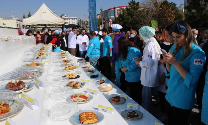 Festivalde 51 çeşit patates yemeği tanıtıldı